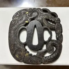 葉模様の鉄製鍔　越前住記内作　葵　葉　三つ葉葵 鉄製 葉模様 鍔(つば) 越前住 記内作 鍔 刀装具 武具 骨董品