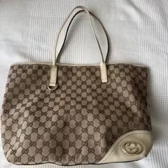 GUCCI ベージュ GGパターン トートバッグ