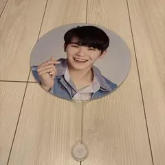 ウジ　うちわ　コンプ WOOZI うちわデコ 公式うちわ SEVENTEEN セブチ ウジ - メルカリ