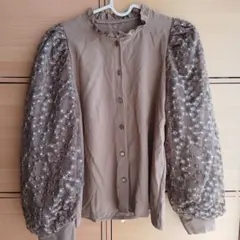 刺繍入りブラウン長袖シャツ