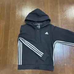 adidas ブラックパーカー　s