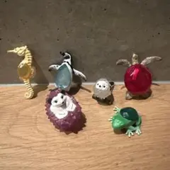 ガチャガチャ　宝石動物フィギュアセット