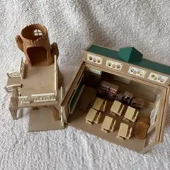 【廃盤品】 シルバニアファミリー 森の学校 （品番 ハ-26） 校舎＋教室家具