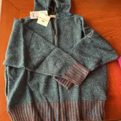 UNIQLOコラボま ルニ　ニットパーカー