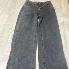 グレー ストレートデニム