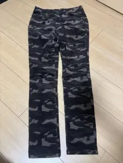 グローブ カジュアルパンツ スキニー ストレッチ　 迷彩柄 カモフラ　M