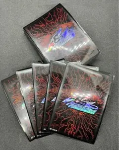 遊戯王　5D&#39;s 竜の紋章　スリーブ　赤(レッド)　新品未開封50枚+10枚 未開封品】遊戯王5D's 竜の紋章 （赤）スリーブ50枚入り - メルカリ
