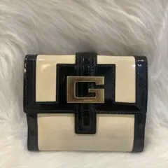 GUCCI 二つ折り財布 アイボリー ブラック　エナメル　断捨離　大掃除