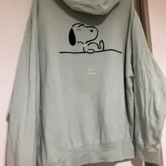 スヌーピー　UNIQLO パーカー