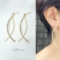 No.428 ゴールド ラインストーンクロスチャームピアス イヤリング