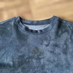 adidas トレーニングTシャツ