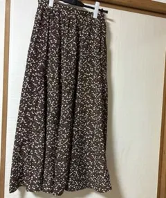 アースミュージックアンドエコロジー 花柄ブラウン ロングスカート