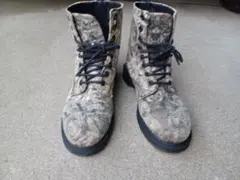 Dr.Martens 総柄8ホールブーツ