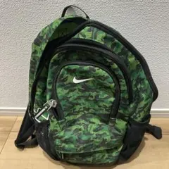 Nike グリーンカモフラージュ リュック