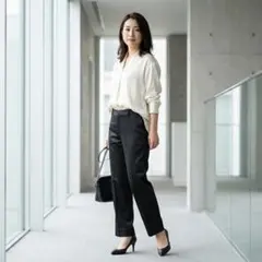 Y8654*クードシャンス☆ブラック☆テーパードパンツ☆38☆日本製☆オフィスのサムネイル