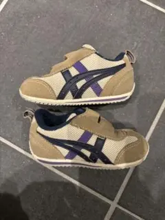 ASICS ベビー スニーカー ベージュ 13cm