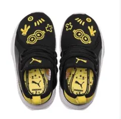 ほぼ新品 Puma プーマ×ミニオン スリッポンスニーカー 黒/黄色　13センチ