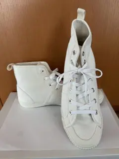 新品未使用Admiral✖️E hyphen world galleryスニーカーのサムネイル