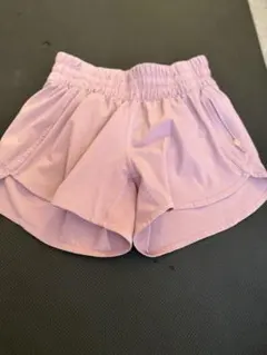 【早いもの勝ち】Lululemon ルルレモン ピンク ショートパンツのサムネイル