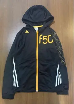 adidas フード付きジャンパー