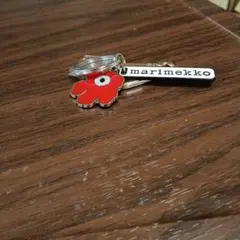marimekko キーホルダー レッド