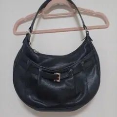 ロンシャン黒のレザーショルダーバッグ