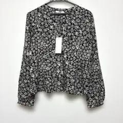 新品　ユニクロ　プリントVネックブラウス　花柄　黒白　Lサイズ