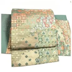 Item thumbnail for item 37b4a65a-4b68-4f10-80fa-56edc0cbf030