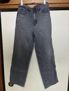GU ストレートデニム グレー