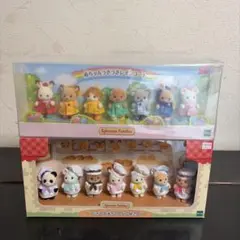 シルバニア 集まれ赤ちゃんセット －いちご－ 赤ちゃんうきうきレイン