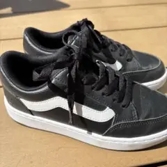 キッズスニーカー Vans ブラック/ホワイト スニーカー 22.5cm