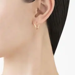 新宿伊勢丹購入　MARIHA ゴールド フープピアス 片耳用2つ 新宿伊勢丹購入 MARIHA ゴールド フープピアス 片耳用2つ - メルカリ