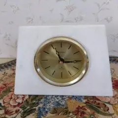 HUMER ホワイト大理石スタンド型アナログ時計（神慈秀明会）