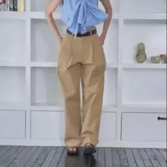 PINUE ダブルタックチノパンツ ベージュ Mサイズ - メルカリ