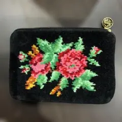FELIER 花柄刺繍ポーチ 黒　10×16