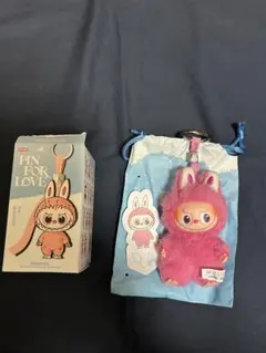 ポップマート POPMART PINFORLOVEイニシャルラブブ Q 正規品