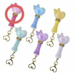 ピンク ハート型 キーチェーン　アイドルミニー　ディズニーストア　ペンライト