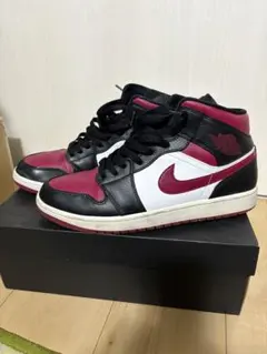Nike Air Jordan 1 黒赤白 ハイカット