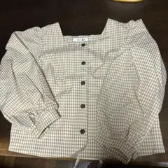 チェック柄ブラウス