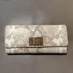 FURLA　長財布