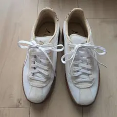 PUMA スニーカー ホワイト ガムソール レオパード ２４センチ