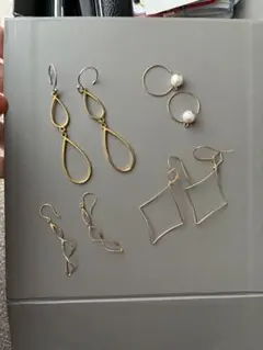 ゴールドシルバーのピアスセット