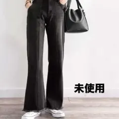 裾フリンジセミフレアデニムパンツのサムネイル