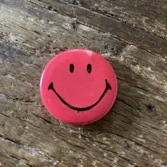 60's ヴィンテージ　缶バッジ　スマイリー ヒッピー　smile ピンクのサムネイル