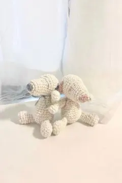 ハンドメイド　あみぐるみ　ピンク　ブルー　犬　2点セット