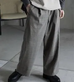 スラックスパンツ　ズボン