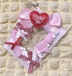 【78】ホイップデコ　トレカケース　硬質ケース　量産型　ピンク　赤