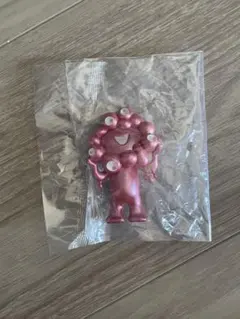 ミャクミャク 海洋堂 カプセルトイ ピンクゴールド - メルカリ