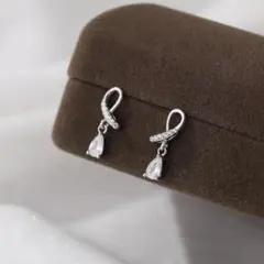 No66 揺れるCZダイヤピアス［シルバーのみ］SV925 金属アレルギー対応