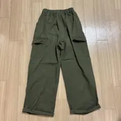 カーゴパンツ　カーキー